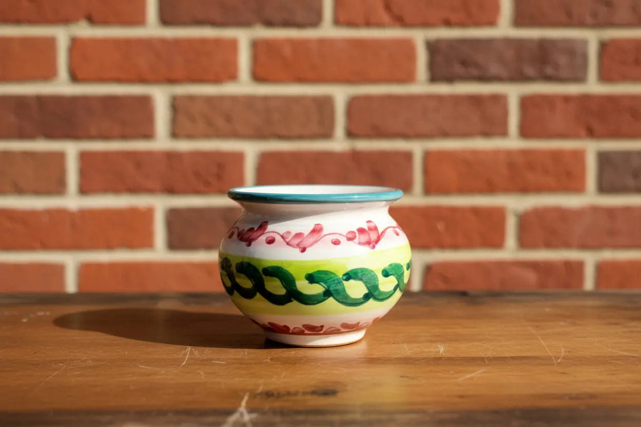Decorative ceramic pot / planter / vase with floral patterns 