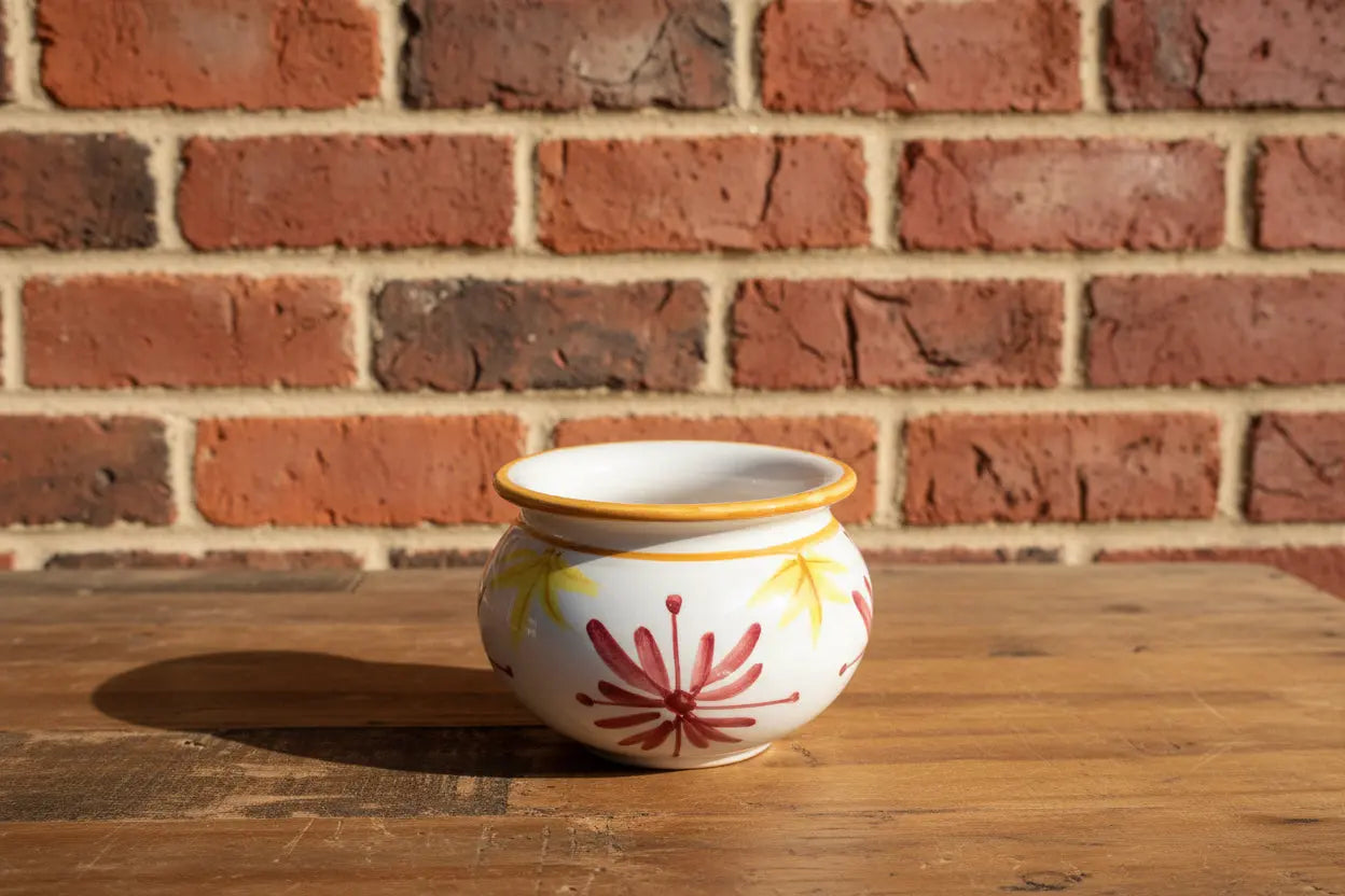 Decorative ceramic pot / planter / vase  with floral design 