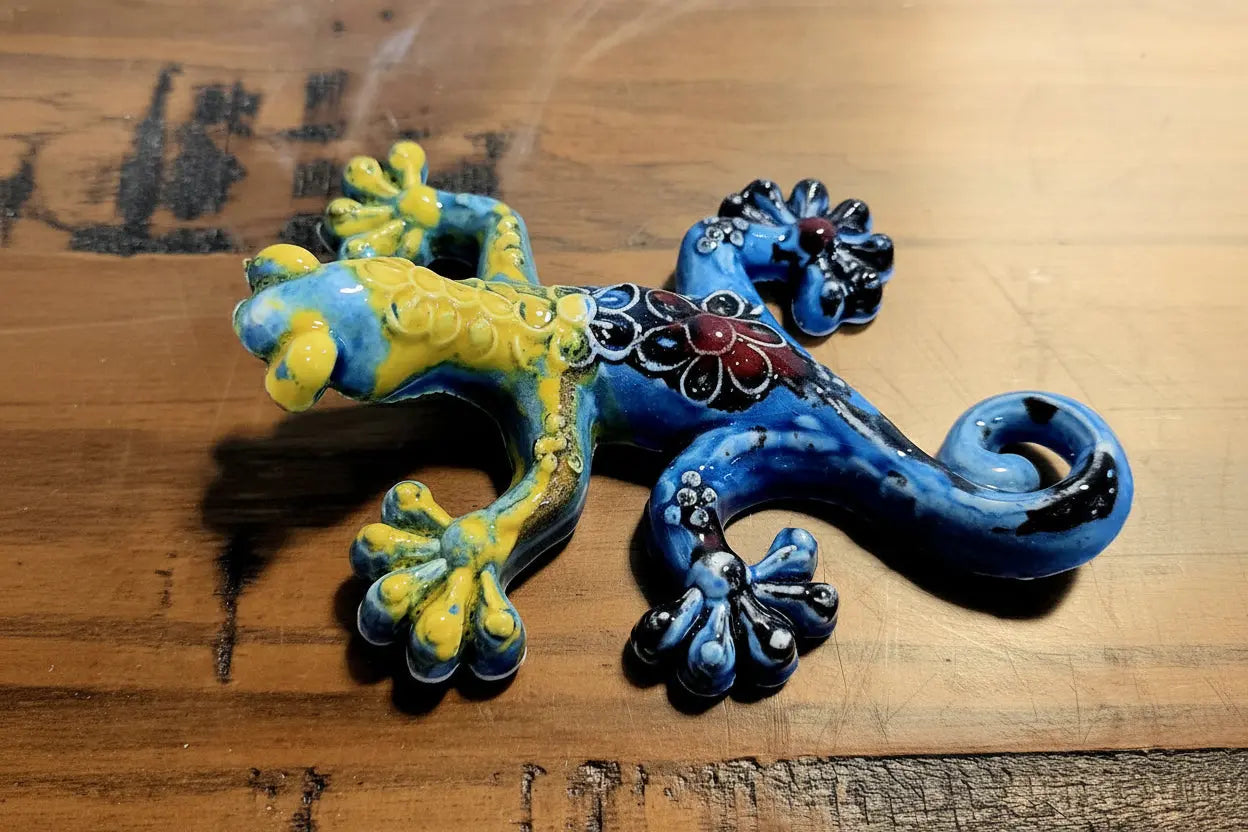 Colorful ceramic gecko / lizard figurine 
