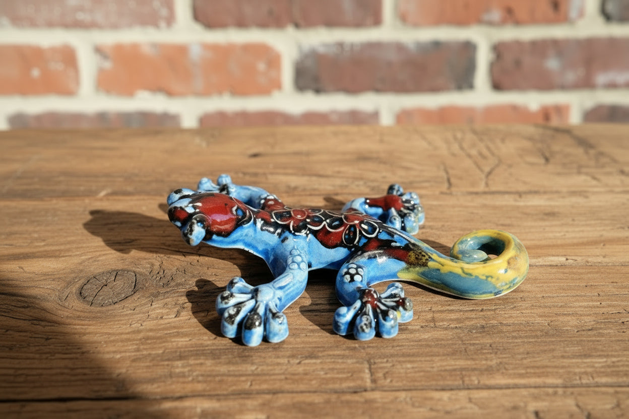Decorative gecko  lizard figurine 