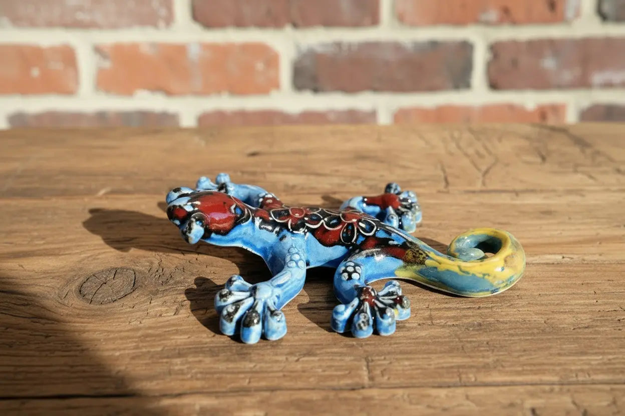 Decorative gecko  lizard figurine 