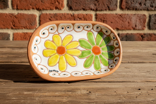 Ceramic tray with floral designs 